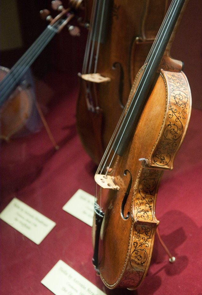 Violin Makers - Stradivarius Ole Bull violin