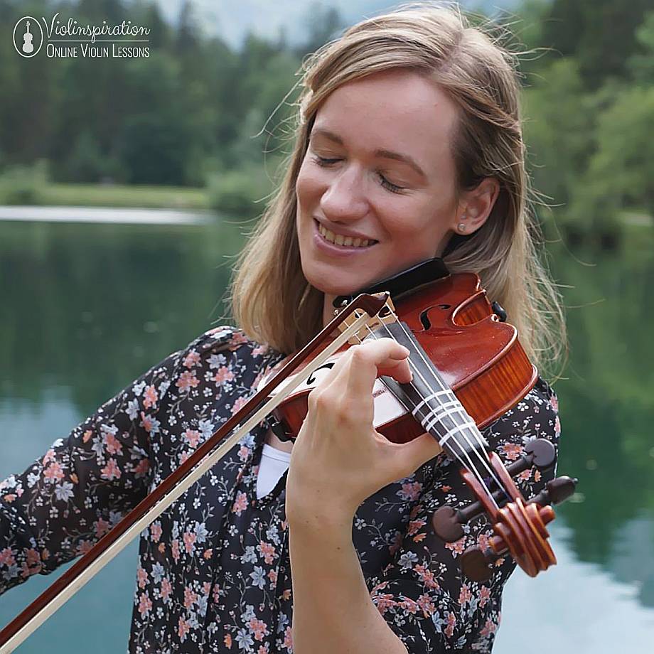 violin basics - Julia playing violin