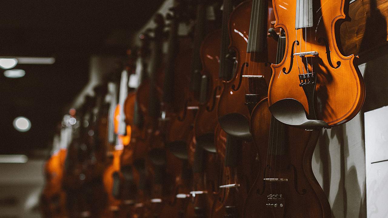 The Art of Violin sizing: What size violin does your child need